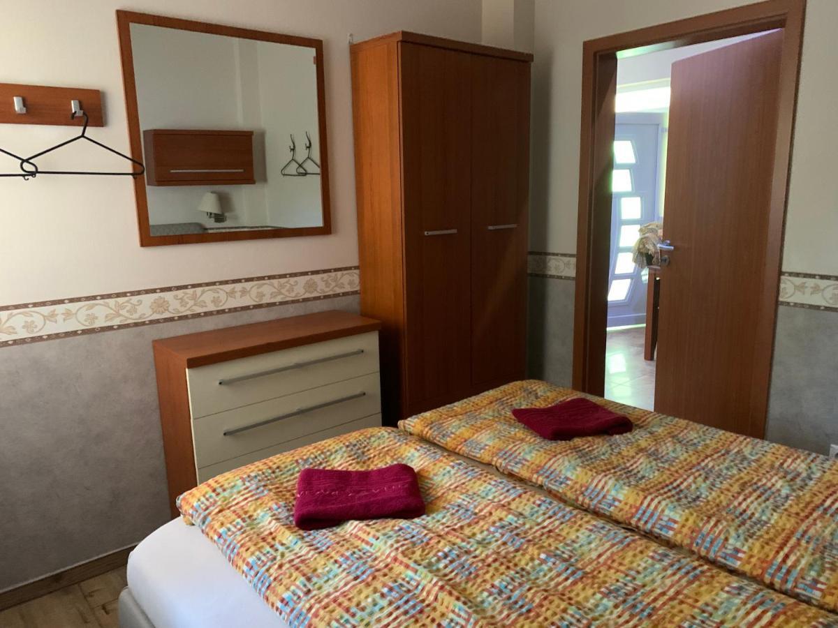 Villa Gracia Патинце Екстериор снимка