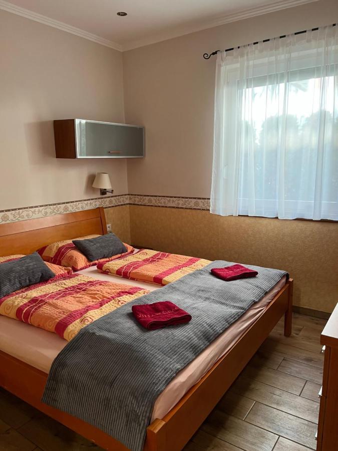 Villa Gracia Патинце Екстериор снимка