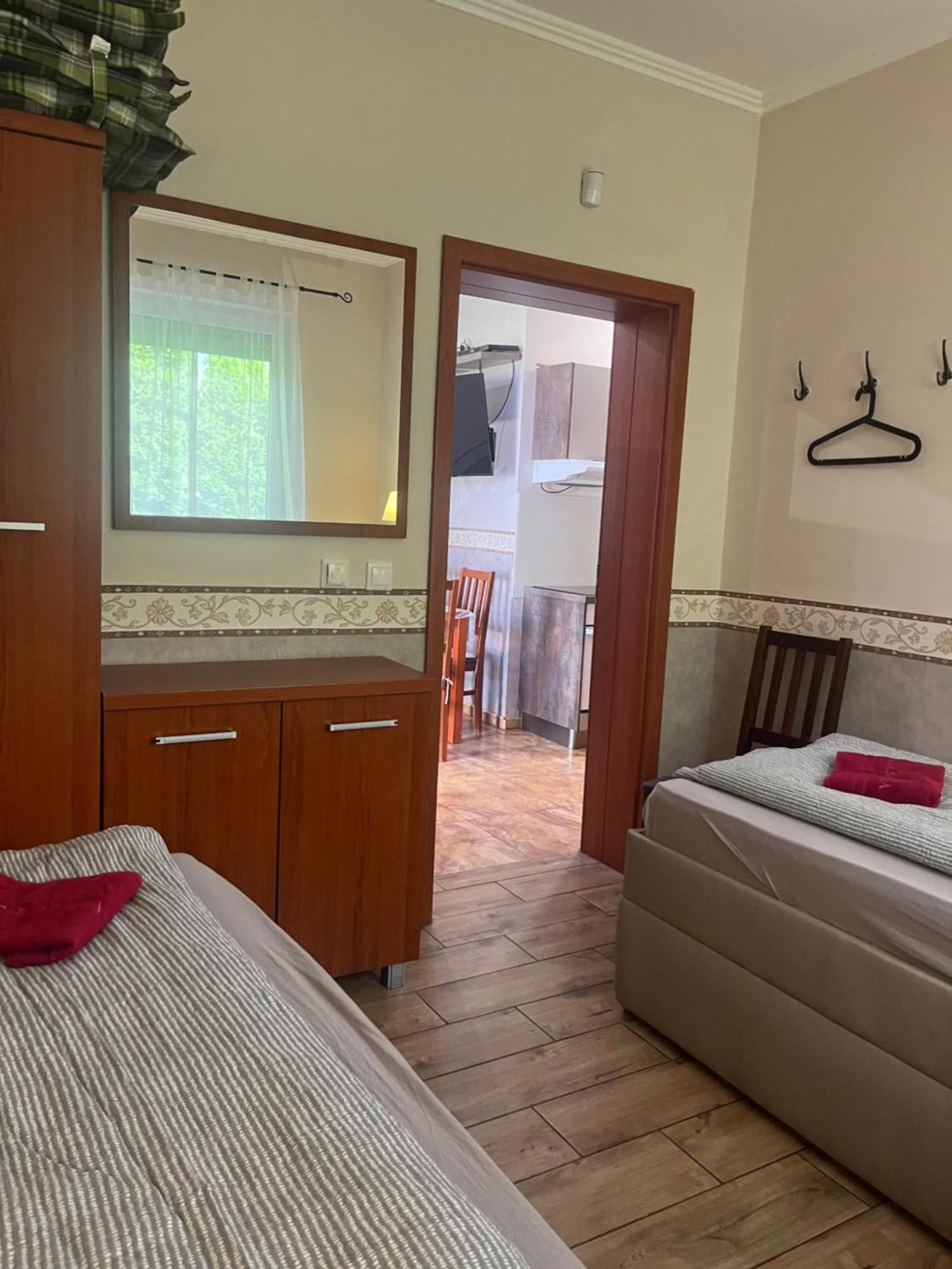 Villa Gracia Патинце Екстериор снимка