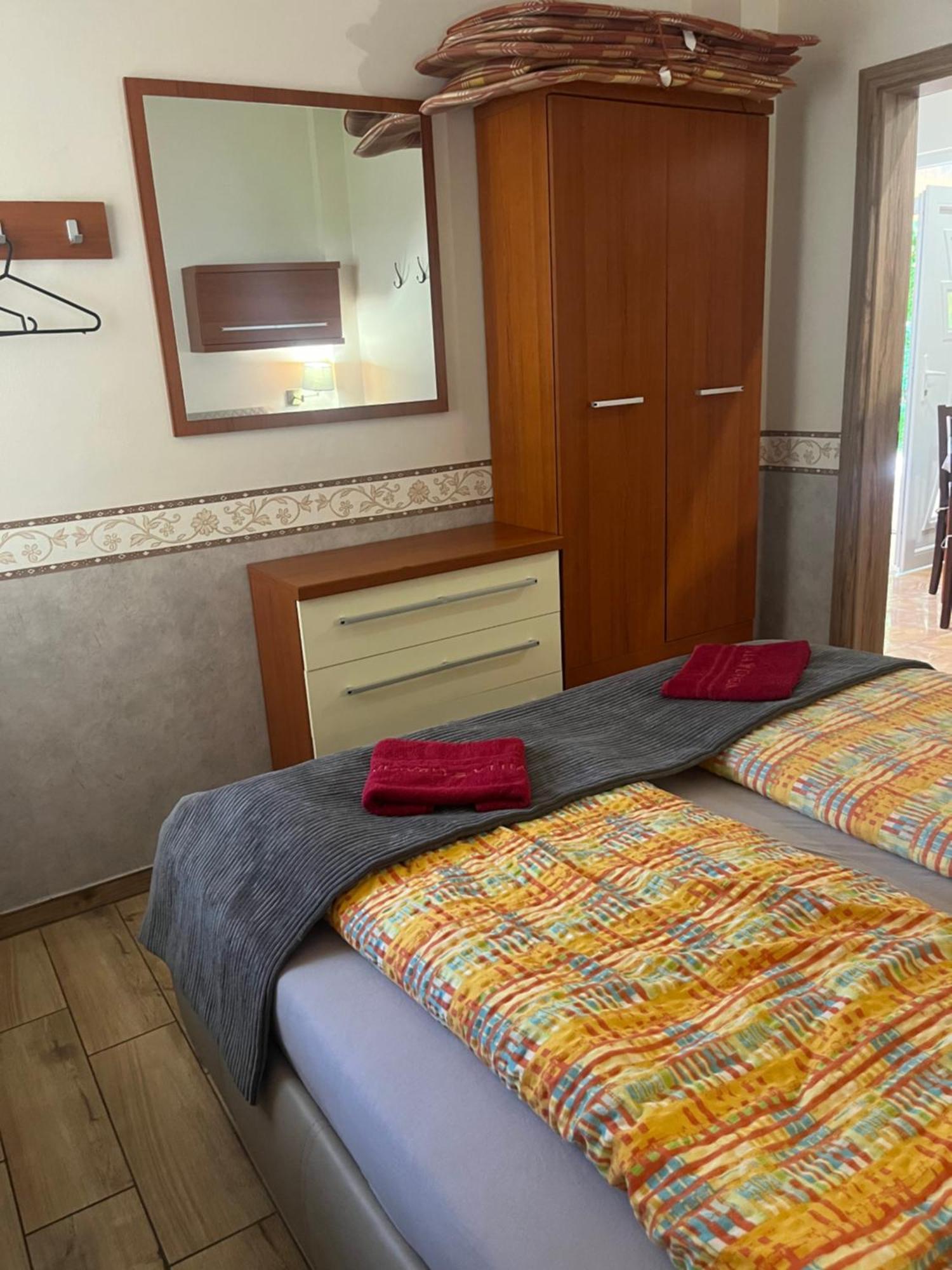 Villa Gracia Патинце Екстериор снимка