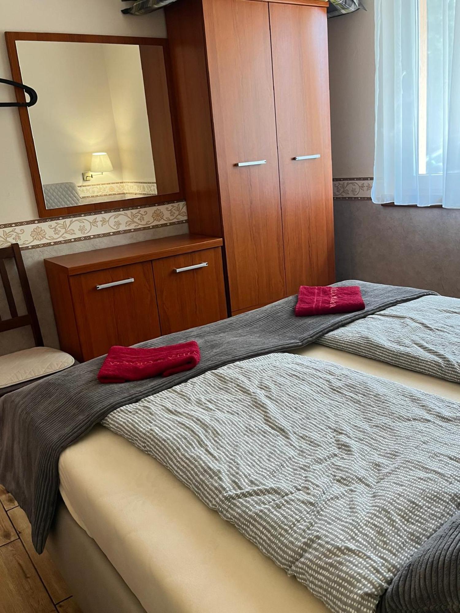 Villa Gracia Патинце Екстериор снимка