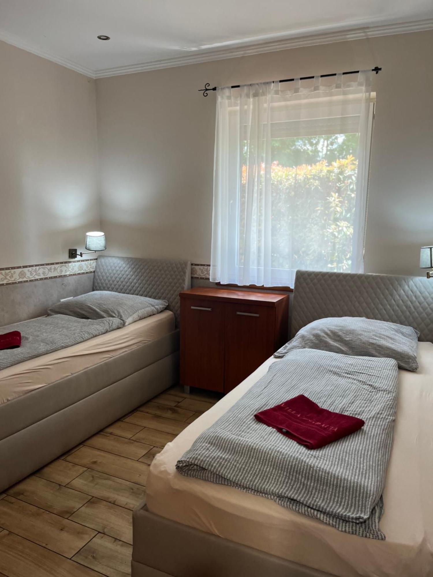 Villa Gracia Патинце Екстериор снимка